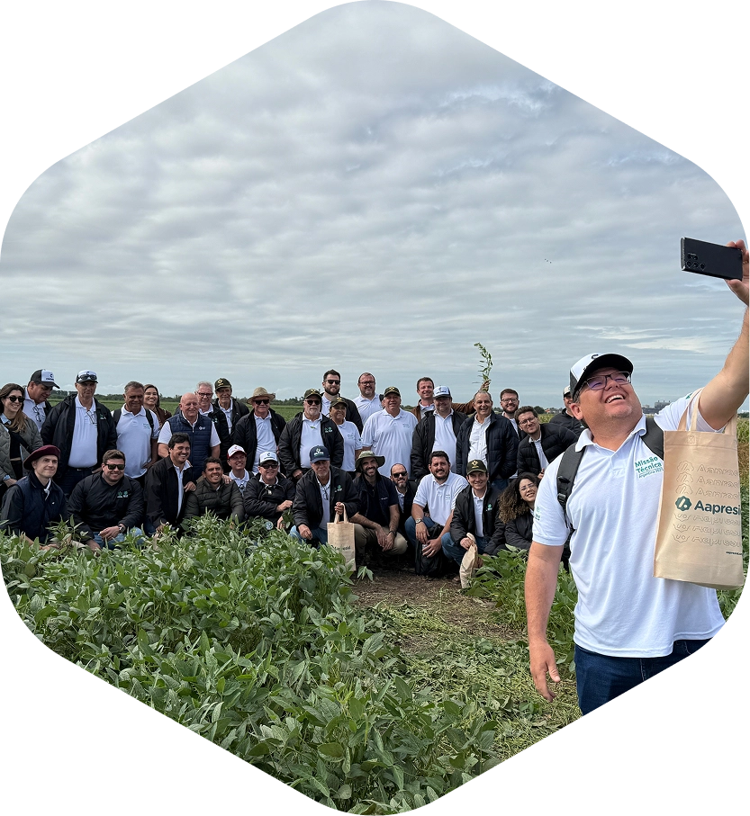 Experiencia inolvidable - Grupo de profesionales y agricultores en gira técnica